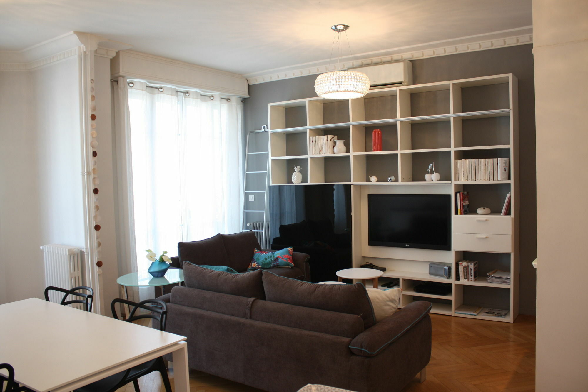 Le Joffre Apartment *